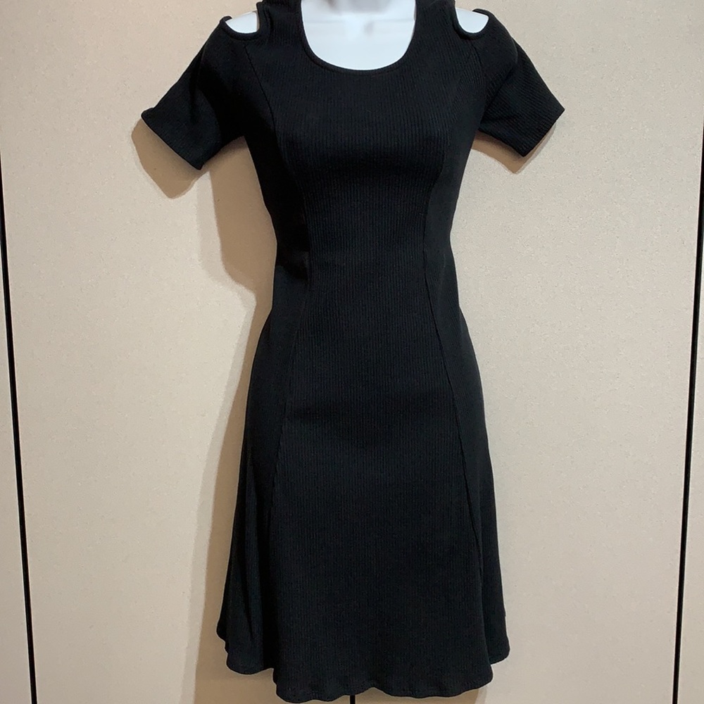 Super cute summer dress cold shoulder cotton blend